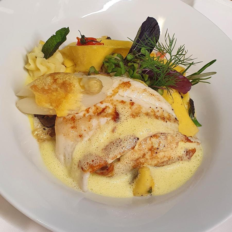 Hotel-Restaurant Grosse-Wilde بوتروب المظهر الخارجي الصورة